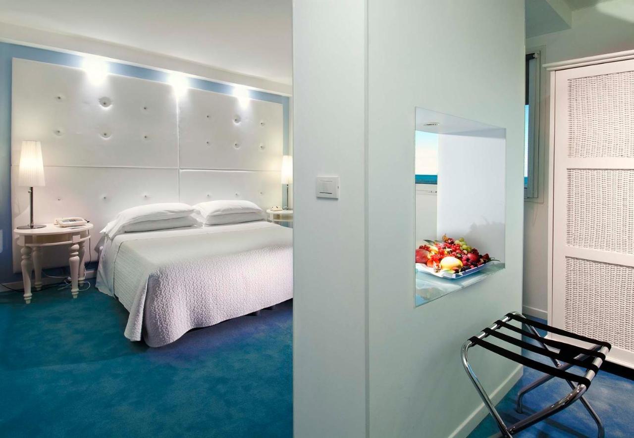 Hotel Mediterraneo Riccione Exterior photo