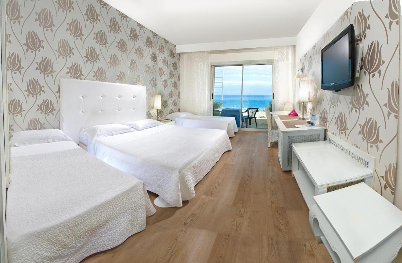 Hotel Mediterraneo Riccione Exterior photo