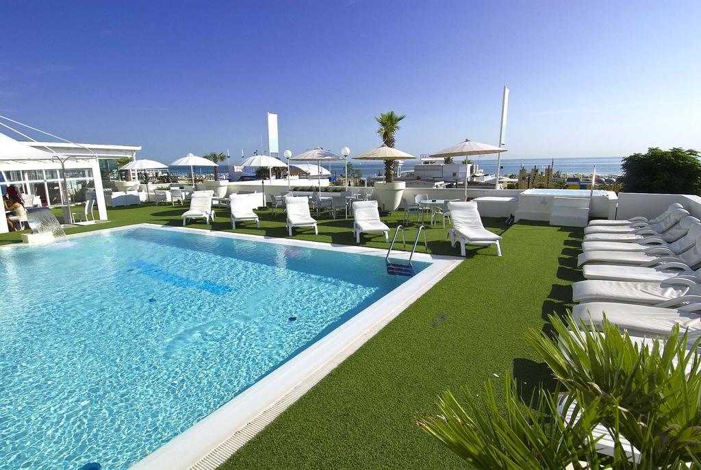 Hotel Mediterraneo Riccione Exterior photo